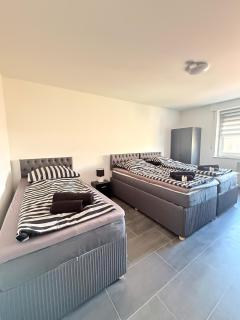 Voll ausgestattete 3 Zimmer Wohnung - 1