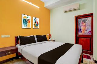 Collection O Sri Varadaraja Perumal Temple Pondicherry Formerly Zamindar Heritage - 3