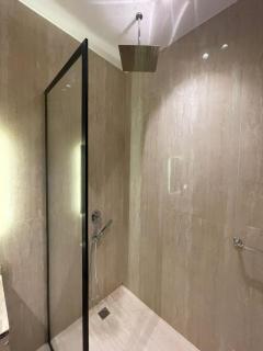 شقه فندقيه فخمه غرفه وصاله موقع مميز - 4