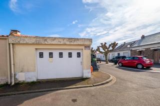 Vacation house between port and beach with garage - 4