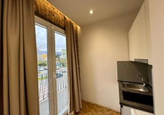 Mirea Essence - Cozy Apartment with View of Tirana - 1