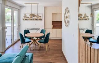 Lovely Apartment In Vrboska With Wifi - 8