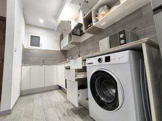 Brand-new luxury beachfront one-bedroom apartment, 3 minutes away, with smart entry - 6