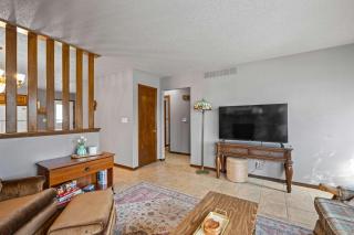 Spacious Private Duplex with Basement Ames Near ISU - 4