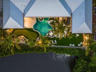 Salty Sun Sets Estate - 5