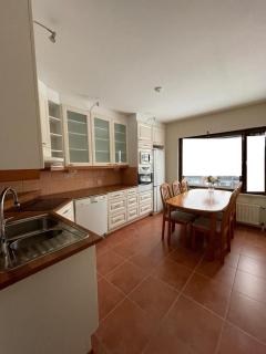 Lovely City Center Apartment - 6