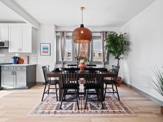 Gorgeous Remodel Game Room Sleeps 8 - 9