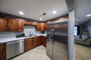 Brand-new 4BR, Sleeps 10, Treadmill, Piano, Free Boat Parking, Close to the Lake! - 7