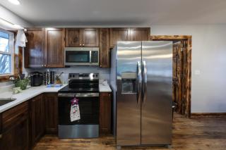 Brand-new 4BR, Sleeps 10, Treadmill, Piano, Free Boat Parking, Close to the Lake! - 5