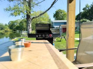 Lake Front Hot Tub Fire Pit Sleeps 10 - 6