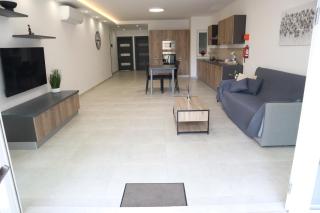 Ocean Breeze Apartment, Sleeps 7, Family-Friendly - 9