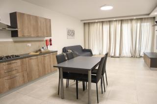 Ocean Breeze Apartment, Sleeps 7, Family-Friendly - 1