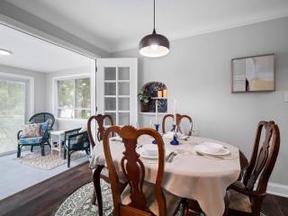 Stylish Home - Game Room - Wet Bar - Sleeps 9 - Outdoor - 9