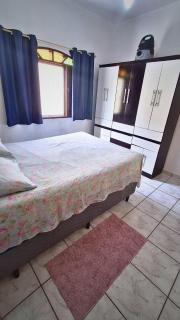 casa com piscina em Mongaguá - 1