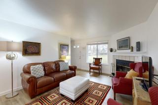 Private Townhome - Mountain Views & 2 Baths - 9