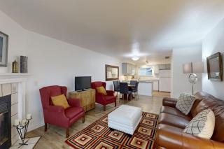 Private Townhome - Mountain Views & 2 Baths - 5