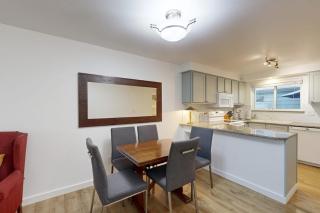 Private Townhome - Mountain Views & 2 Baths - 3
