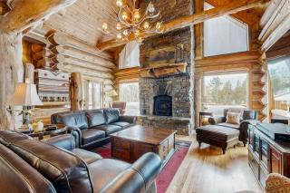 Luxury Log Cabin Hot Tub & Gourmet Kitchen - 0