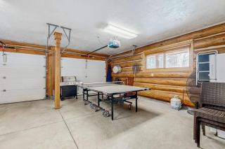 Luxury Log Cabin Hot Tub & Gourmet Kitchen - 2