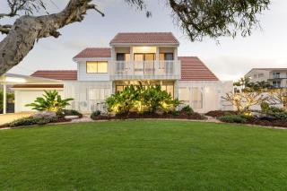 Coastal Luxe Retreat - Buddina Beachside - 9