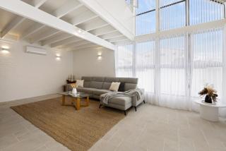 Coastal Luxe Retreat - Buddina Beachside - 3