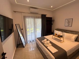 Eva Maria - The Number 5 Apartment - 2 Bedrooms - 4