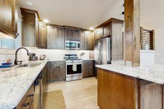 Quiet Home Near Golf - Pool & Hot Tub Access - 3