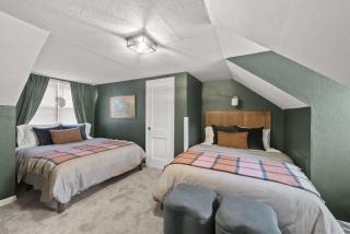 Spacious Family 4BR Home in Columbus - 4