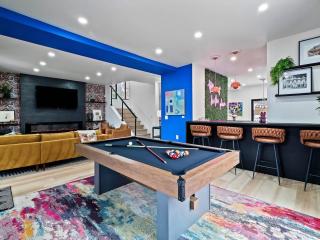 PoolTable - Hot Tub - FirePit - Games - Bunk Slide - Wet Bar - 0