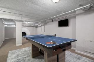 Historic Oasis - Hot Tub - Pac Man - Fire Pit - Sleeps 8 - 6