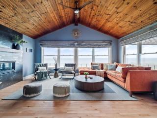 Lakefront Luxury - Kayaks - 4 Bedrooms - 3 Full Baths - Sleeps 8 - 0