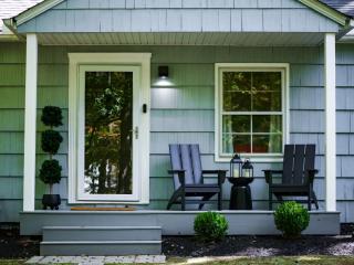 Renovated Cottage - Game Room - Fire Pit - Sleeps 8 - 2