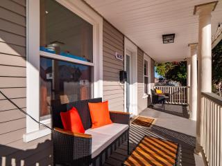 Cleveland Escape - Hot Tub - Karaoke Machine - Sleeps 12 - 5