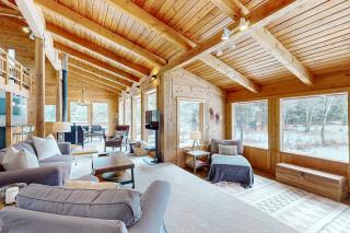 Tree-Lined Retreat Near McCall & Payette Lake - 0
