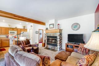 McCall Home with Hot Tub Golf Course Views - 7