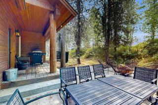 Modern Mountain Cabin 2 Miles to Downtown - 2