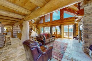 Lakefront Cascade Cabin Private Dock & Games - 9