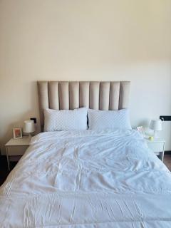Modern Studio near CFC & Cheikh Khalifa - 2 Bathrooms - Parking - 6