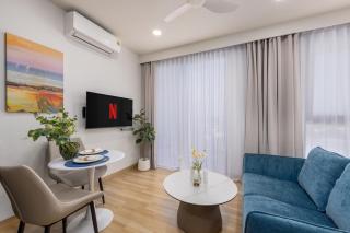 Suite Sines with Rooftop Pool -SkyPark Celeste by TropicLook - 1