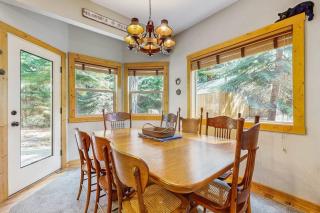 Rio Vista Family Cabin - 6