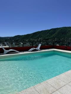 Dpto 4 pers -pileta- cochera- centro Carlos Paz M - 4