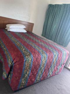 Economy Inn Motel - 4