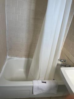 Economy Inn Motel - 8