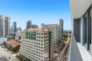 Work & Relax with Rooftop Retreat 1BR-2BA Miami - 4