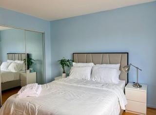 Vancouver most cost effective comfortable luxurious, and quiet room, with a private bathroom - 6