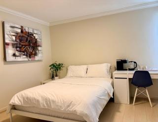 Vancouver most cost effective comfortable luxurious, and quiet room - 2