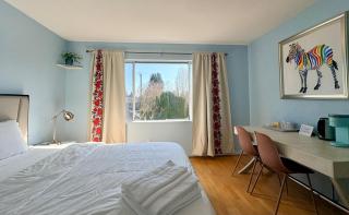 Vancouver most cost effective comfortable luxurious, and quiet room, with a private bathroom - 8