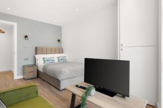 Spacious 2BR Stay in Beckenham for Families - 0