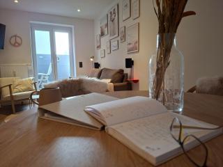 Lachmoewe-by-DeJu - Norderney - 0