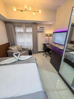 Aurora Escalades Haven 1 - 7